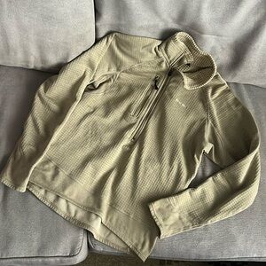 Patagonia khaki base layer pullover sweater 1/4 zip neck